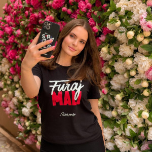 𝐒𝐮𝐭𝐫𝐚 𝐣𝐞 𝐬𝐮𝐛𝐨𝐭𝐚&hellip; a mi vas čekamo u 𝐌𝐚𝐠𝐚𝐳𝐢!🌸🎶

Uživajte u vikendu, napravite fotku pored na&scaron;eg 𝐜𝐯𝐣𝐞𝐭𝐧𝐨𝐠 𝐳𝐢𝐝𝐚 📸 i tagujte nas.❤️✨

#dinomerlin #dinomerlinofficial #svijetmagaze #sredinom